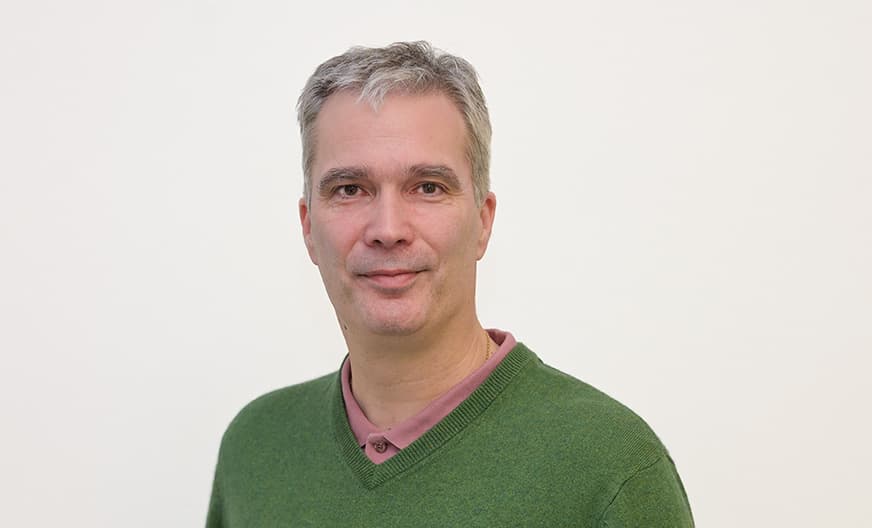 Portraitbild von Florian Deinzer, Sekretariat des Bildungszentrums der Pflegedirektion am TUM Klinikum